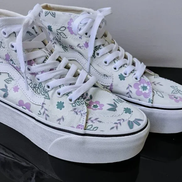 Vans Women Sk8-Hi Tapered Canvas Sneaker in Lovely Pastel Floral Frosted Mint - Picture 4 of 13